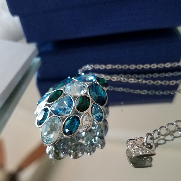 Swarovski Jewelry - AUTHENTIC Swarovski pendant necklace NWT